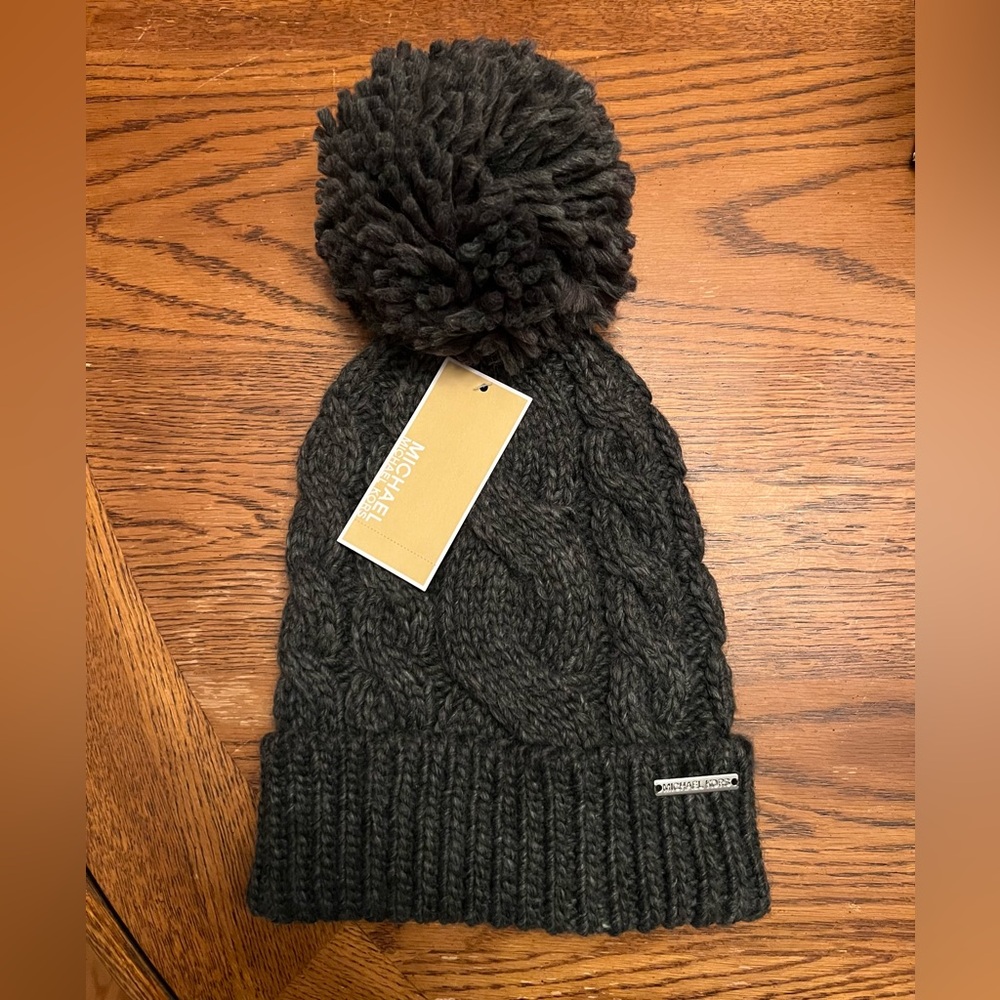 NWT Michael Kors Charcoal Gray Cable-Knit Beanie Cuff Hat with Pom Pom Ball